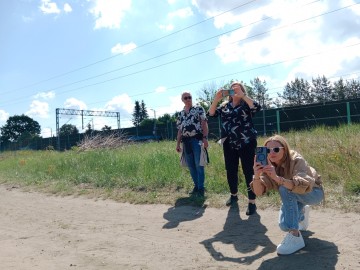 Międzypokoleniowa lekcja przyrody nad Rawką, 